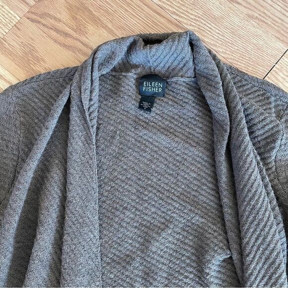 EILEEN FISHER- 100% Wool Light Brown Tapered Sweater Size Small - Picture 3 of 8